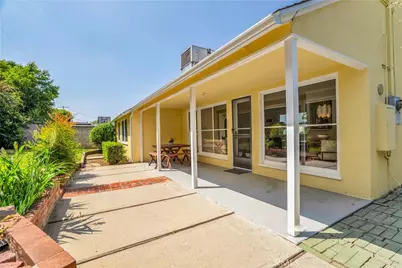 7862 Jellico Avenue, Northridge, CA 91325 - Photo 25