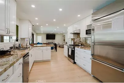 21210 Tulsa, Chatsworth, CA 91311 - Photo 17