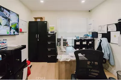 21210 Tulsa, Chatsworth, CA 91311 - Photo 25