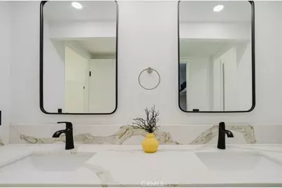 9942 Hanna Avenue, Chatsworth, CA 91311 - Photo 37