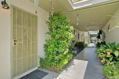 13520 Victory, Van Nuys, CA 91401 - Photo 9
