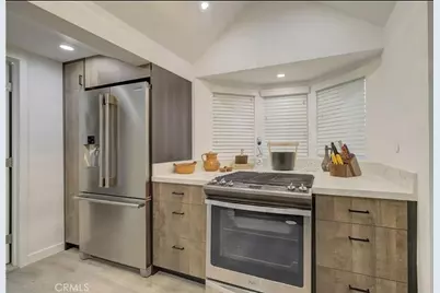 9578 Sunland, Shadow Hills, CA 91040 - Photo 11