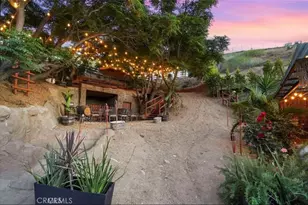9578 Sunland, Shadow Hills, CA 91040 - Photo 29