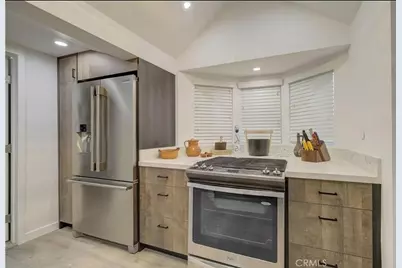 9578 Sunland, Shadow Hills, CA 91040 - Photo 11