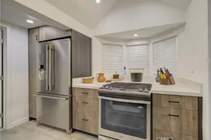 9578 Sunland, Shadow Hills, CA 91040 - Photo 11