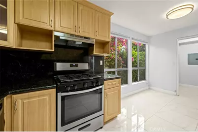 5115 Kester #7, Sherman Oaks, CA 91403 - Photo 13