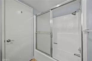 10929 Morrison, North Hollywood, CA 91601 - Photo 17