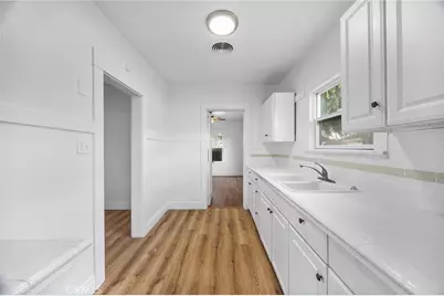 600 Olive, Bakersfield, CA 93304 - Photo 7