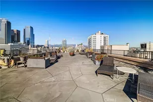 215 W 7th St, Los Angeles, CA 90014 - Photo 25