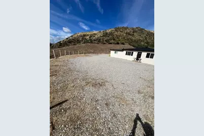 17559 Sierra Highway, Canyon Country, CA 91351 - Photo 27