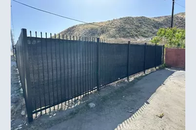 17559 Sierra Highway, Canyon Country, CA 91351 - Photo 35