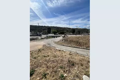 17559 Sierra Highway, Canyon Country, CA 91351 - Photo 13