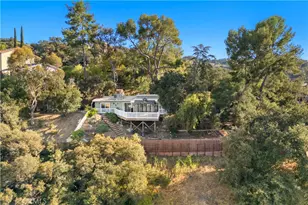 3582 Elm Dr, Calabasas, CA 91302 - Photo 43