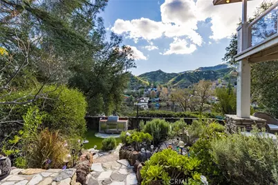 2305 Sugarloaf, Agoura Hills, CA 91301 - Photo 3