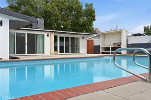 10415 Bevis Ave, Mission Hills (San Fernando), CA 91345 - Photo 31
