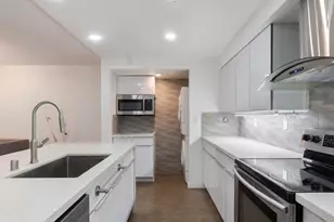 10660 Wilshire Blvd, Los Angeles, CA 90024 - Photo 19
