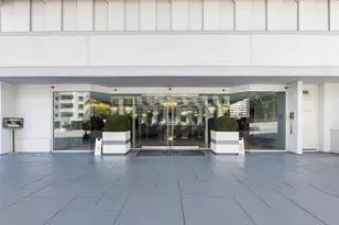 10660 Wilshire Blvd, Los Angeles, CA 90024 - Photo 3