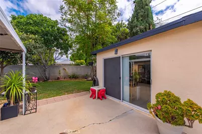 6718 Wynne, Reseda, CA 91335 - Photo 27