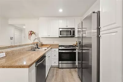 5535 Canoga Avenue #221, Woodland Hills, CA 91367 - Photo 5