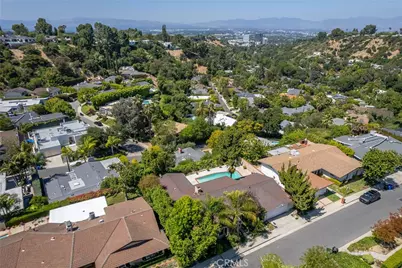 15407 Stonewood Terrace, Sherman Oaks, CA 91403 - Photo 35