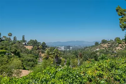 15407 Stonewood Terrace, Sherman Oaks, CA 91403 - Photo 25