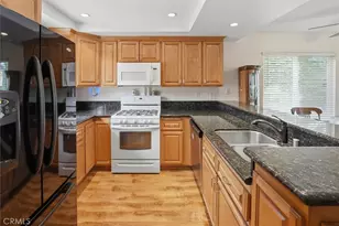 20008 Ave Of The Oaks, Newhall, CA 91321 - Photo 3