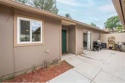 20008 Avenue Of The Oaks, Newhall, CA 91321 - Photo 13