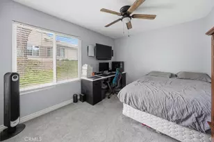 20008 Ave Of The Oaks, Newhall, CA 91321 - Photo 25