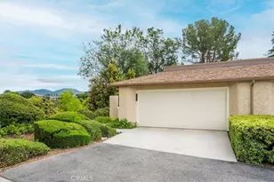 20008 Ave Of The Oaks, Newhall, CA 91321 - Photo 11