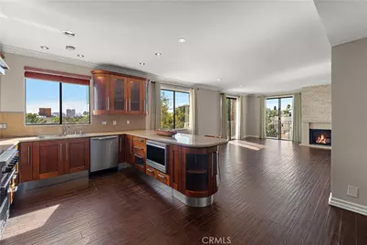 152 S Oakhurst Drive #304, Beverly Hills, CA 90212 - Photo 3