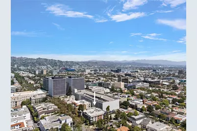 152 S Oakhurst Drive #304, Beverly Hills, CA 90212 - Photo 13