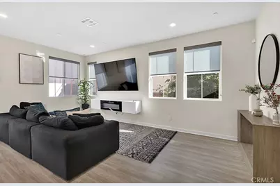 13423 W Saddle Rock Place, Sylmar, CA 91342 - Photo 5