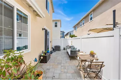 13423 W Saddle Rock Place, Sylmar, CA 91342 - Photo 33
