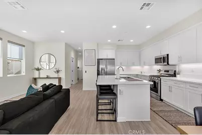 13423 W Saddle Rock Place, Sylmar, CA 91342 - Photo 11