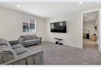 13423 W Saddle Rock Place, Sylmar, CA 91342 - Photo 25