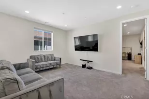 13423 W Saddle Rock Pl, Sylmar, CA 91342 - Photo 25
