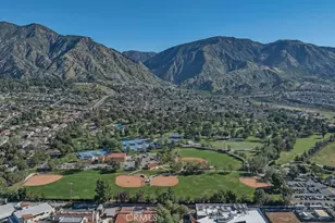 13423 W Saddle Rock Pl, Sylmar, CA 91342 - Photo 41