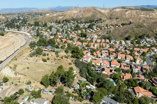 28717 Bouquet Canyon, Saugus, CA 91390 - Photo 19