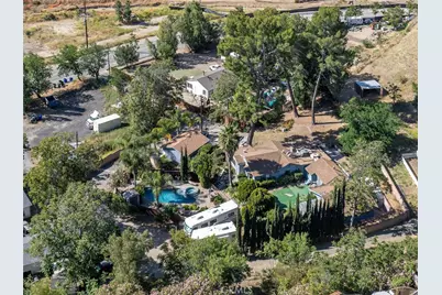 28717 Bouquet Canyon, Saugus, CA 91390 - Photo 21