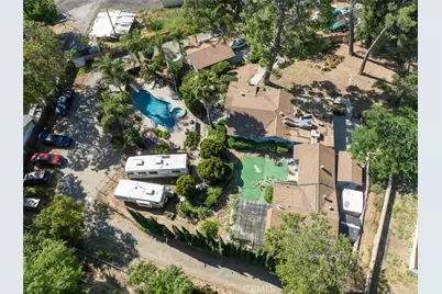 28717 Bouquet Canyon, Saugus, CA 91390 - Photo 23