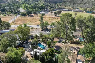 28717 Bouquet Canyon, Saugus, CA 91390 - Photo 15