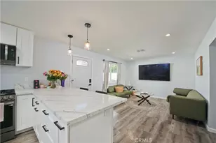 13608 Bassett, Los Angeles, CA 91405 - Photo 25