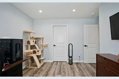 13608 Bassett, Los Angeles, CA 91405 - Photo 15