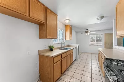 45303 6th Street, Lancaster, CA 93535 - Photo 17