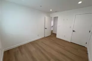 14165 Calvert St, Van Nuys, CA 91401 - Photo 13