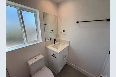 14165 Calvert Street, Van Nuys, CA 91401 - Photo 17