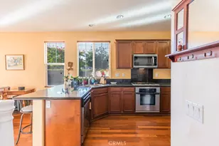 27117 Eden Ct, Newhall, CA 91350 - Photo 7