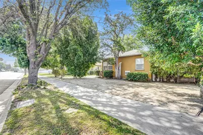 15212 Victory Blvd, Van Nuys, CA 91411 - Photo 11