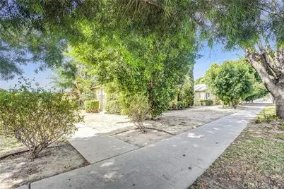 15212 Victory Blvd, Van Nuys, CA 91411 - Photo 13