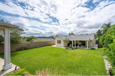 21735 Whey, Saugus, CA 91350 - Photo 15